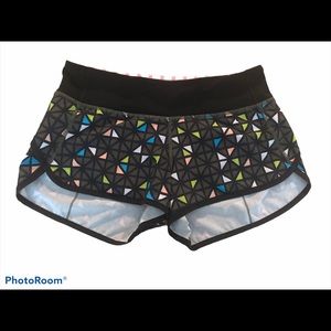 Size 4 EUC Lululemon Confetti Speed Shorts
